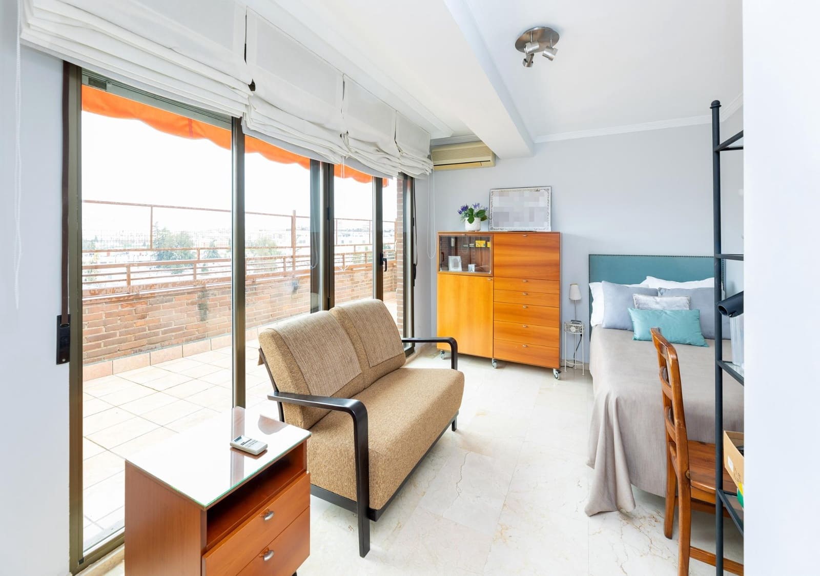 4 bedroom Penthouse for sale in Granada city with garage - € 730,000 (Ref: 9611453)