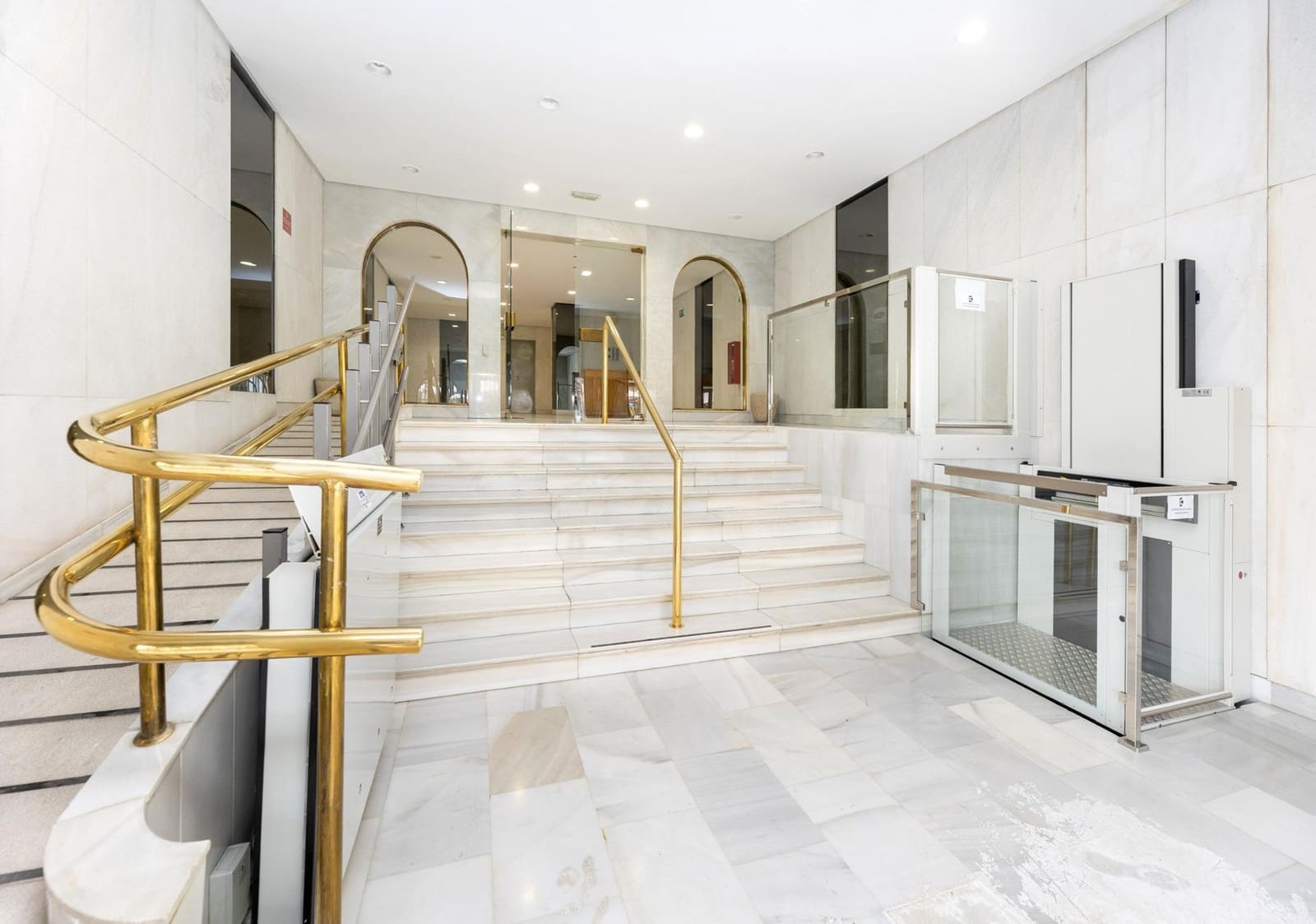 4 bedroom Penthouse for sale in Granada city with garage - € 730,000 (Ref: 9611453)