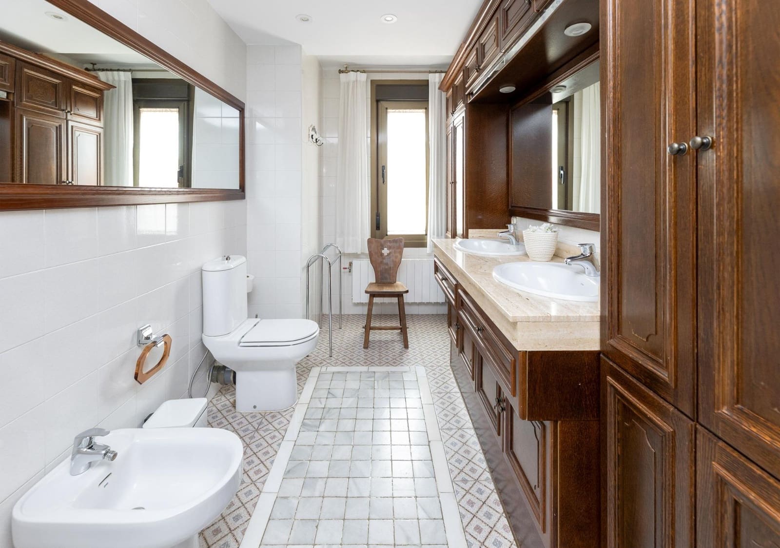 4 bedroom Penthouse for sale in Granada city with garage - € 730,000 (Ref: 9611453)