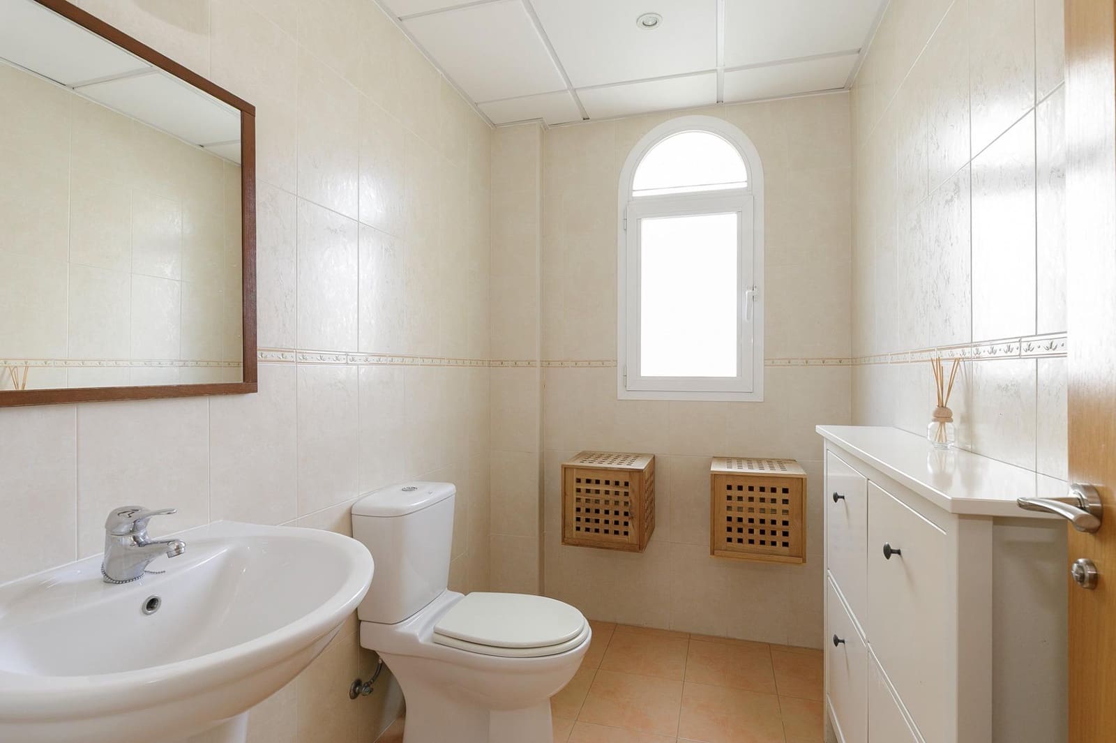 4 camera da letto Villetta Bifamiliare in vendita in Albolote con garage - 308.000 € (Rif: 9611454)