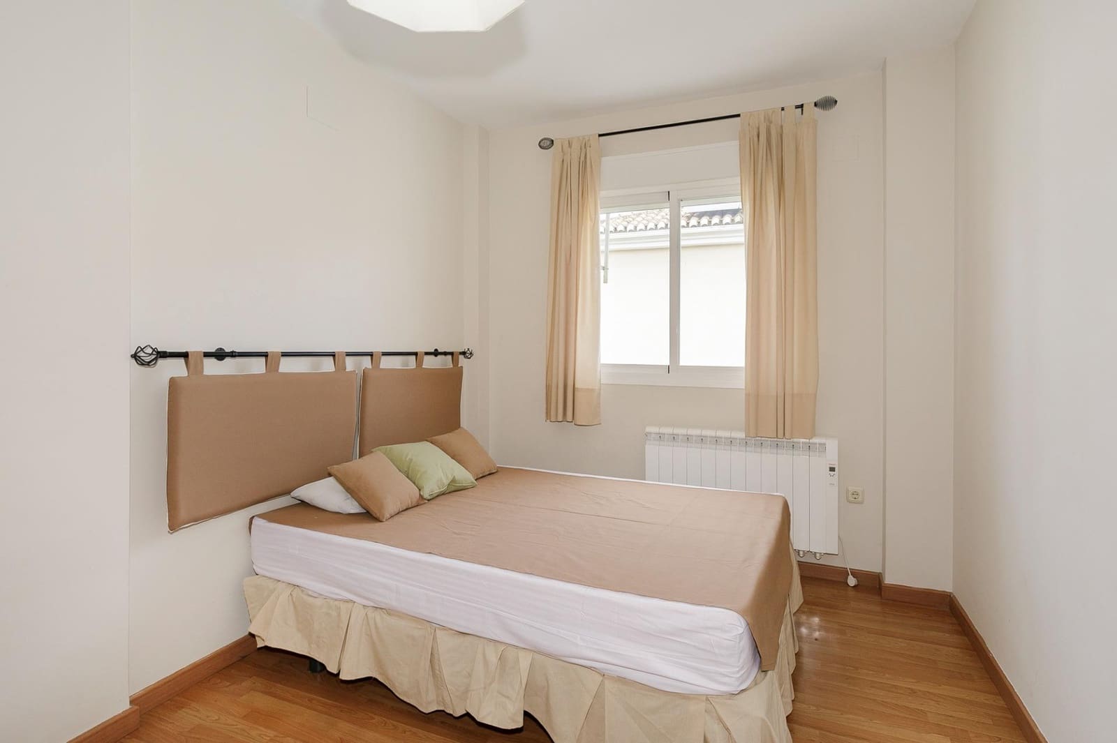 4 camera da letto Villetta Bifamiliare in vendita in Albolote con garage - 308.000 € (Rif: 9611454)