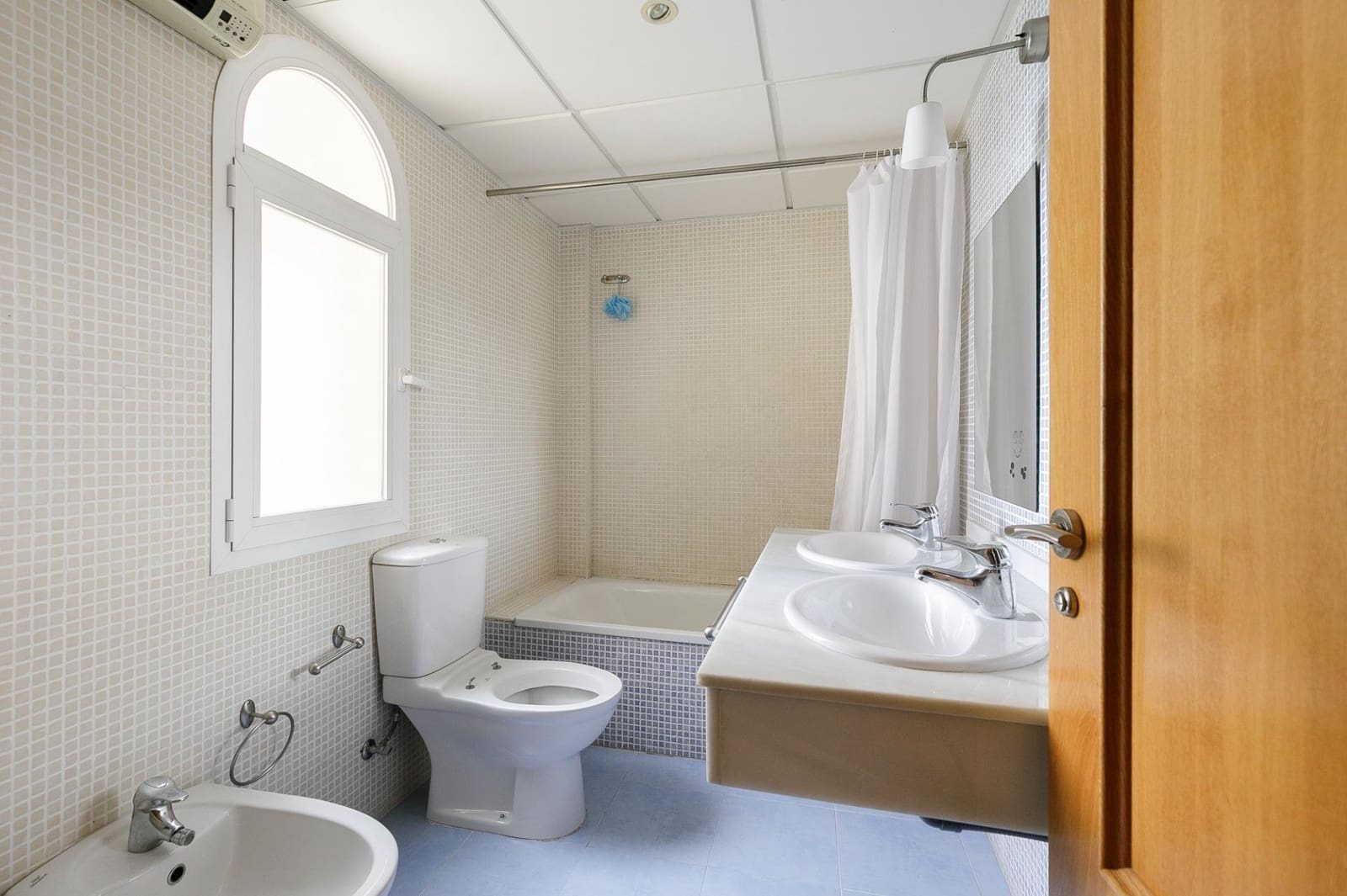 4 camera da letto Villetta Bifamiliare in vendita in Albolote con garage - 308.000 € (Rif: 9611454)