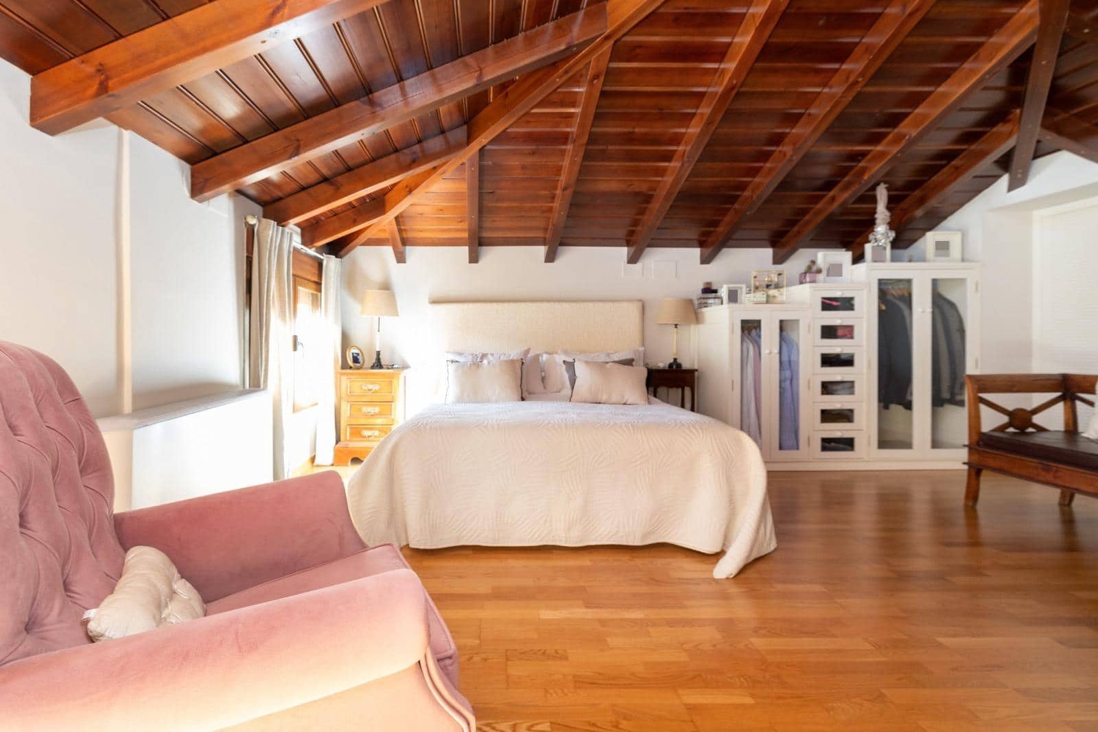 4 bedroom Terraced Villa for sale in Granada city with pool garage - € 770,000 (Ref: 9616107)