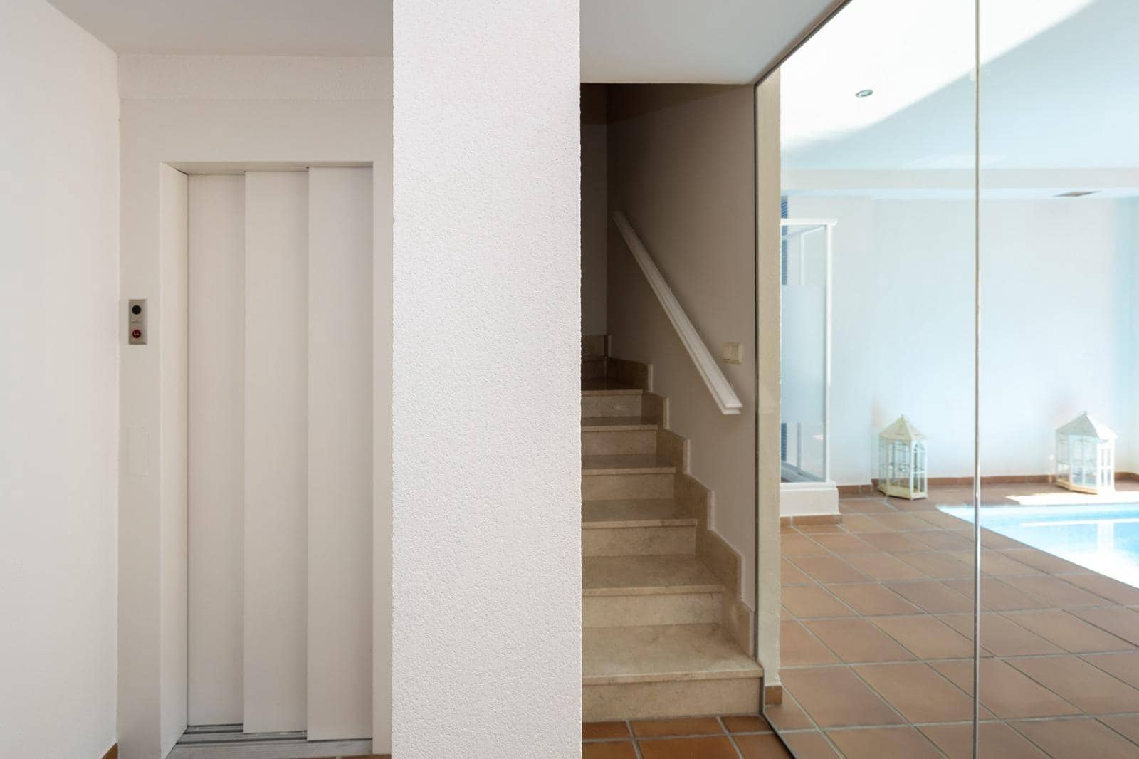 4 bedroom Terraced Villa for sale in Granada city with pool garage - € 770,000 (Ref: 9616107)