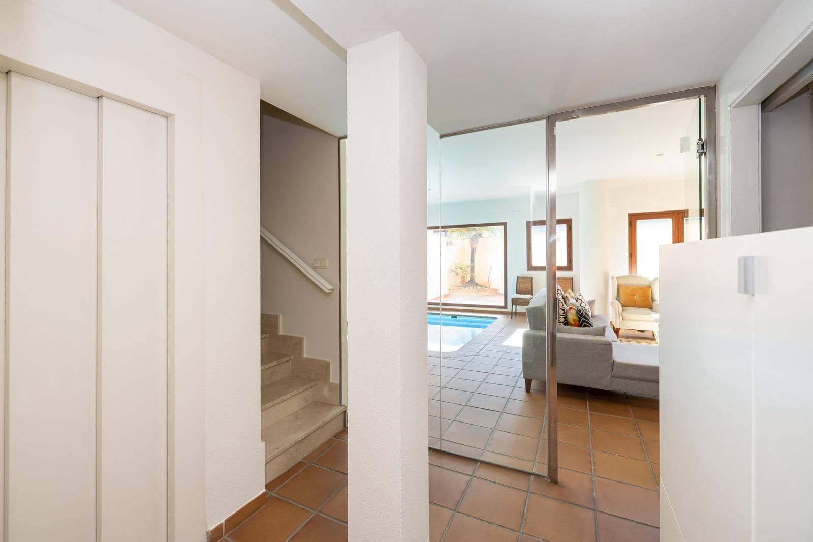 4 bedroom Terraced Villa for sale in Granada city with pool garage - € 770,000 (Ref: 9616107)