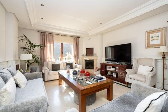 4 bedroom Terraced Villa for sale in Carretera de la Sierra, Granada city with pool garage - € 770,000 (Ref: 9616107)