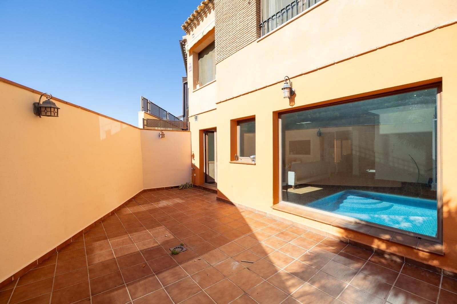 4 bedroom Terraced Villa for sale in Granada city with pool garage - € 770,000 (Ref: 9616107)