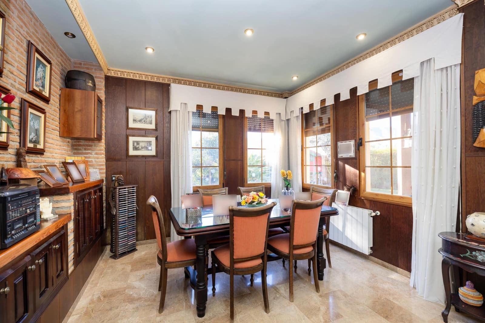 4 bedroom Villa for sale in El Valle with pool garage - € 1,150,000 (Ref: 9616108)