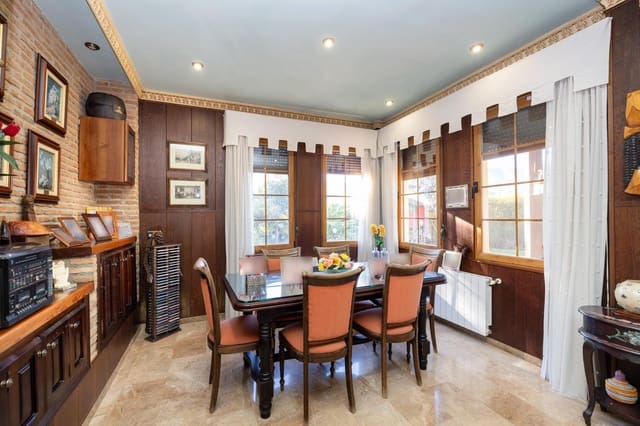 4 sypialnia Willa na sprzedaż w El Valle z basenem garażem - 1 150 000 € (Ref: 9616108)