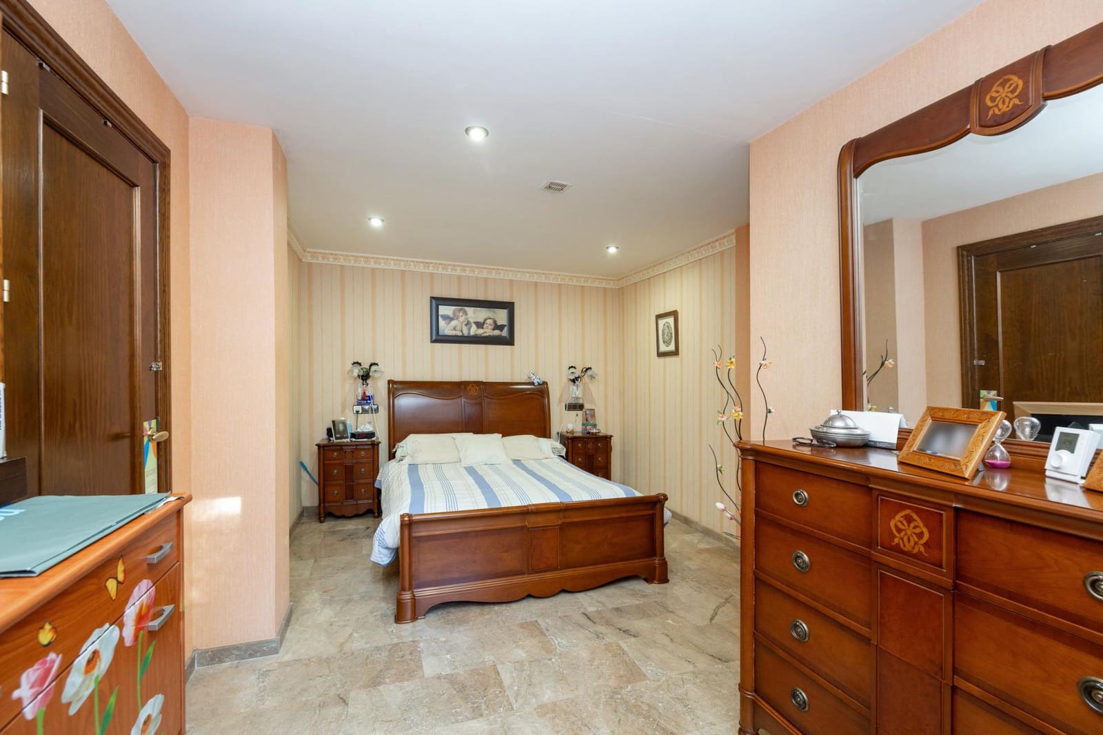 4 bedroom Villa for sale in El Valle with pool garage - € 1,150,000 (Ref: 9616108)