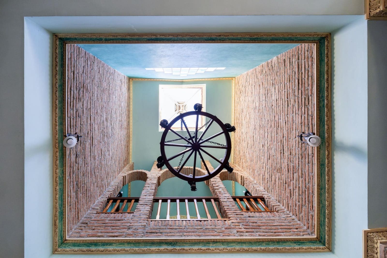 4 bedroom Villa for sale in El Valle with pool garage - € 1,150,000 (Ref: 9616108)