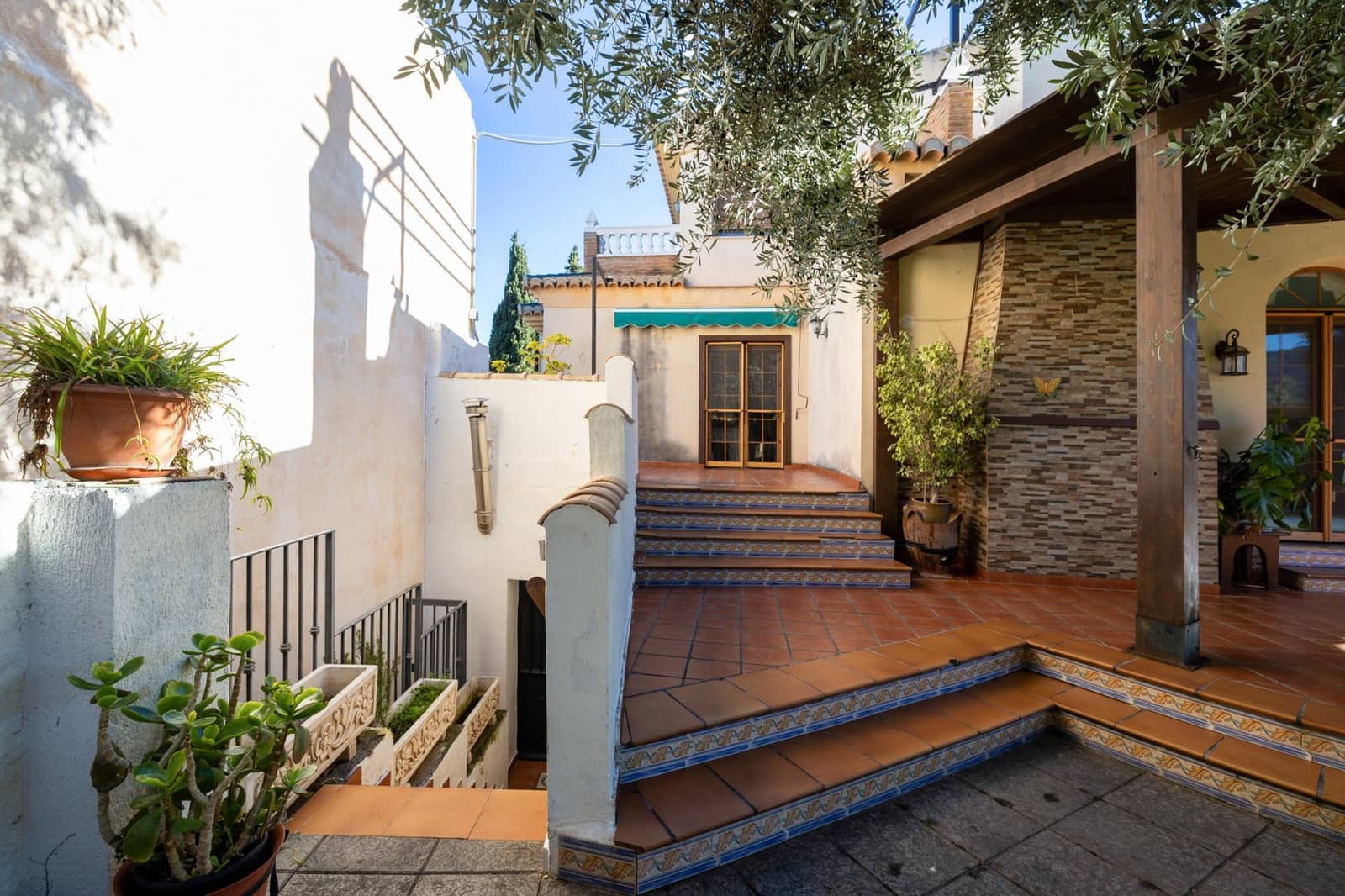 4 bedroom Villa for sale in El Valle with pool garage - € 1,150,000 (Ref: 9616108)