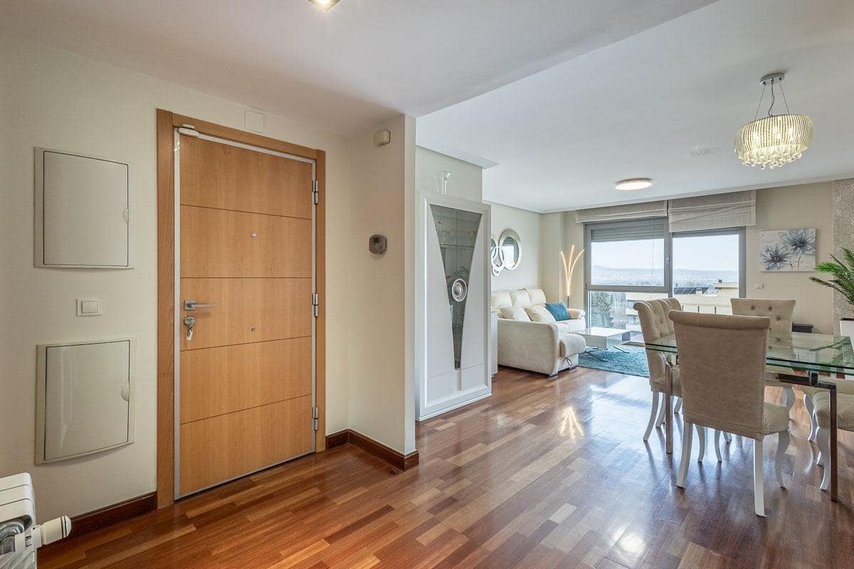 4 bedroom Flat for sale in Granada city with garage - € 695,000 (Ref: 9616109)