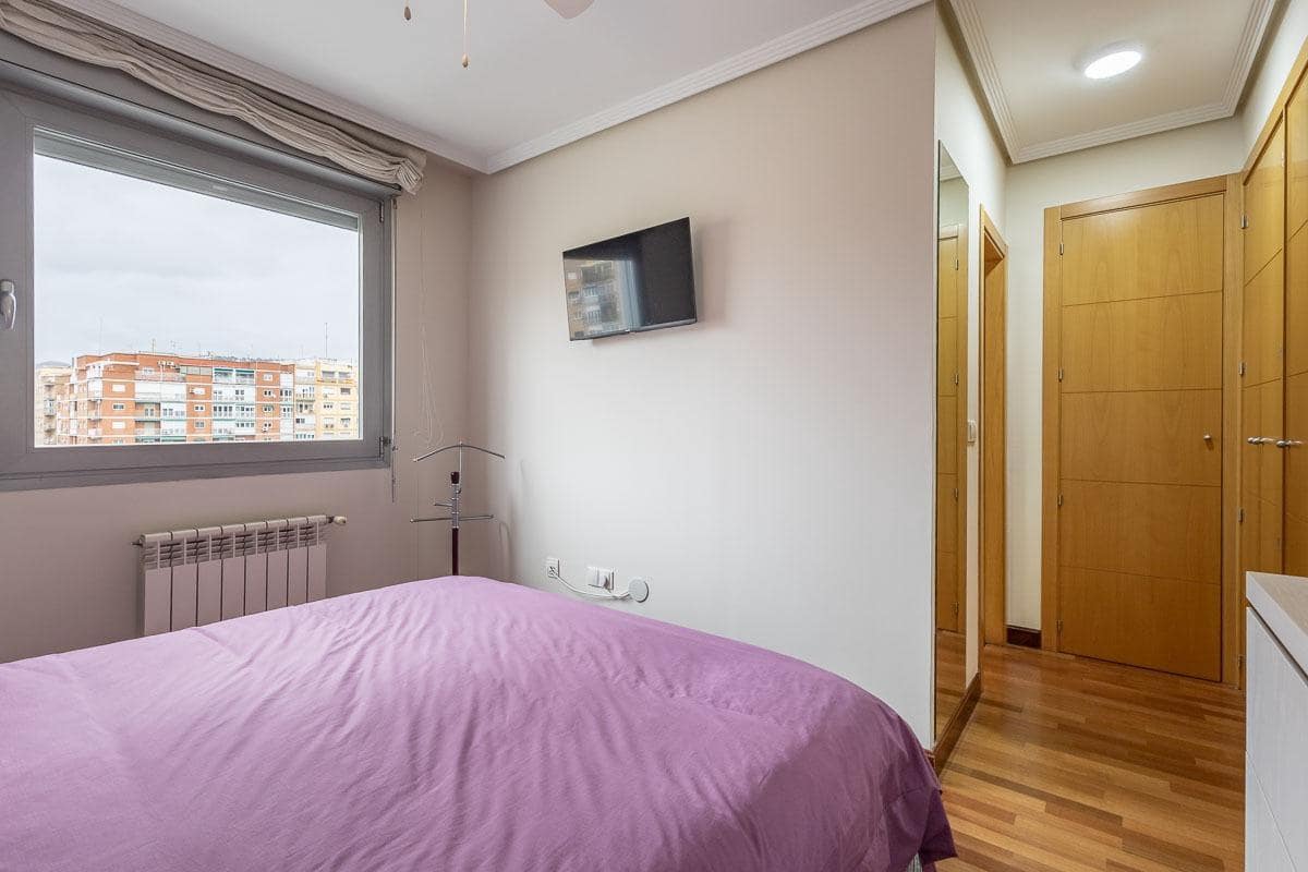 4 bedroom Flat for sale in Granada city with garage - € 695,000 (Ref: 9616109)