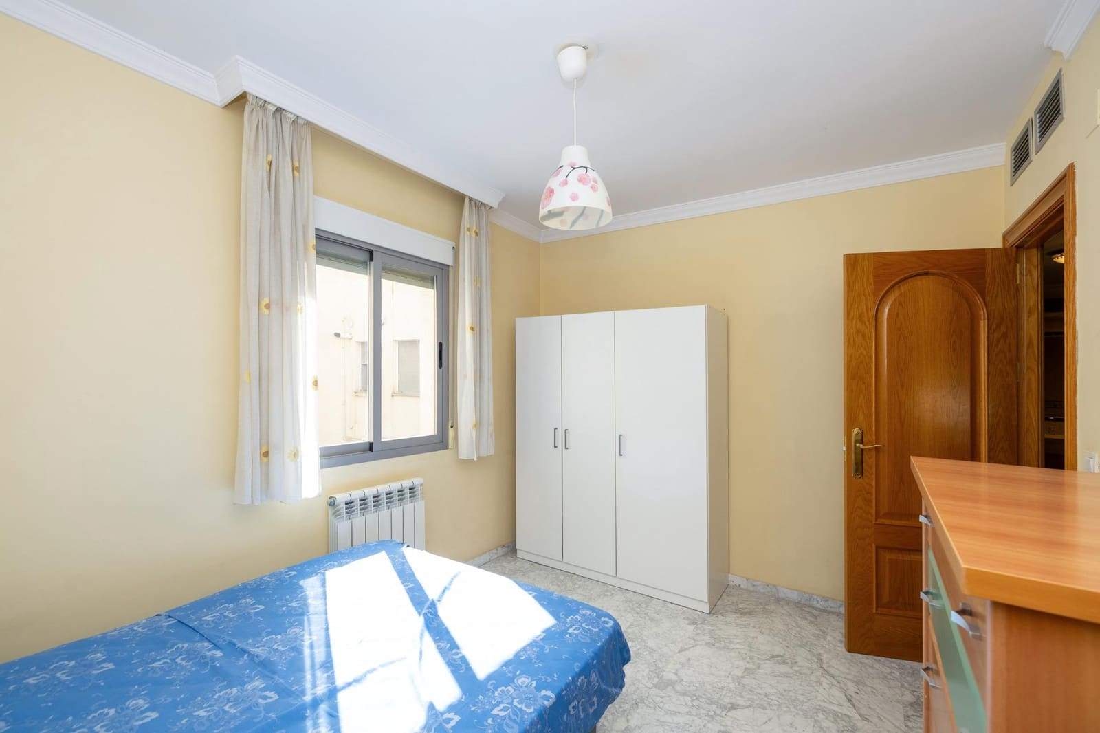 2 soveværelse Lejlighed til salg i Granada by med garage - € 450.000 (Ref: 9619575)