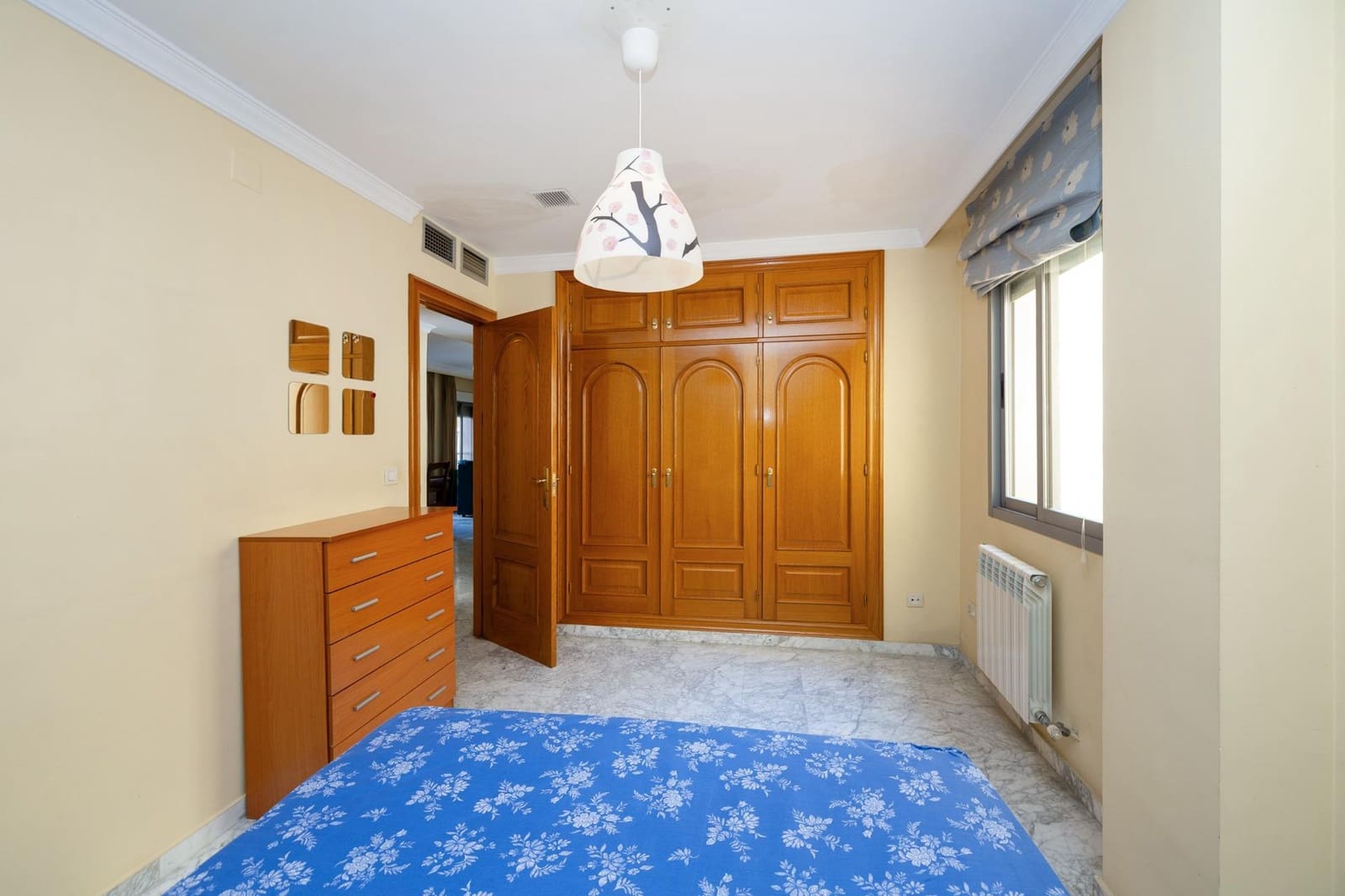 2 soveværelse Lejlighed til salg i Granada by med garage - € 450.000 (Ref: 9619575)