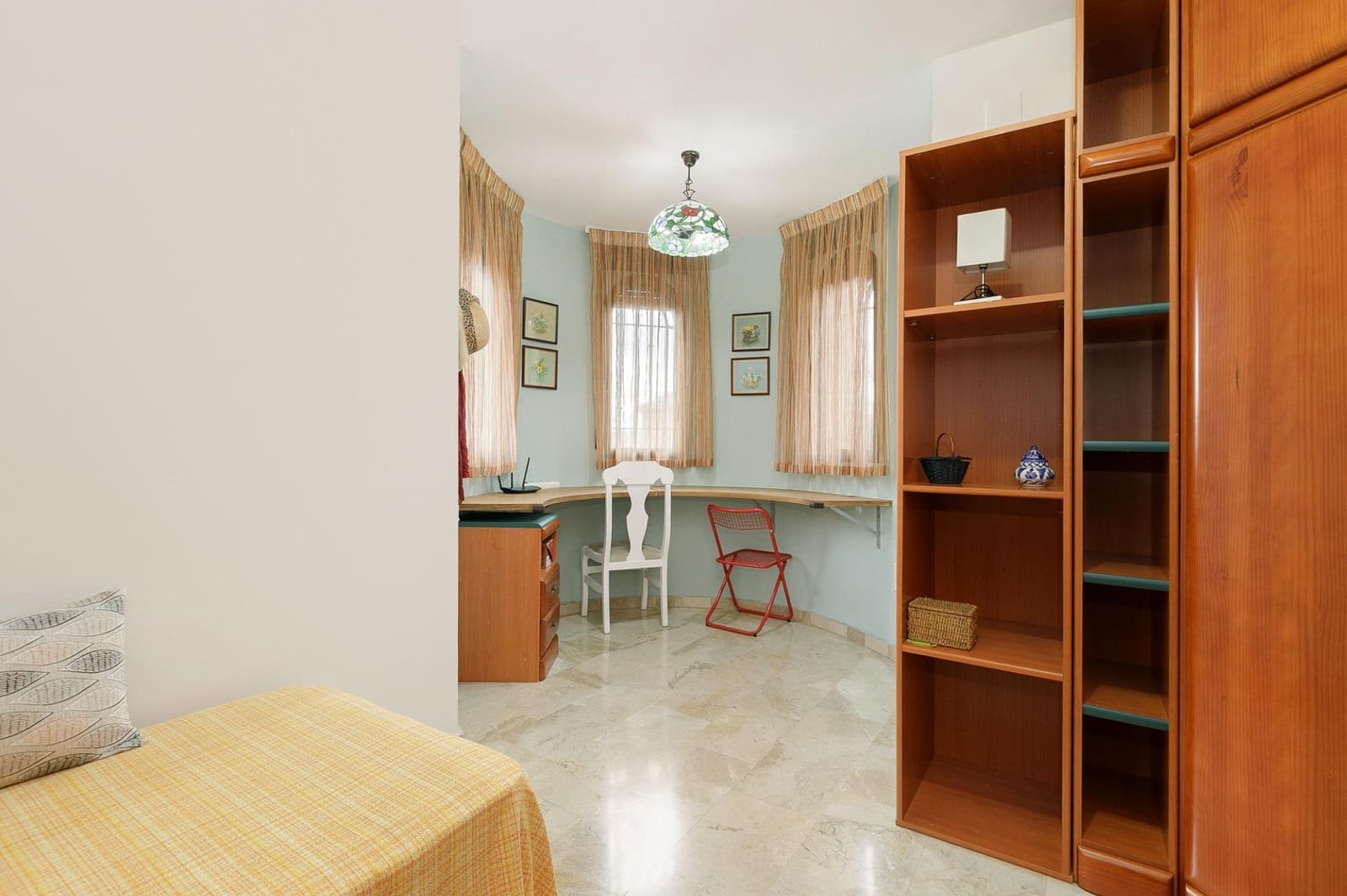 6 soverom Villa til salgs i Peligros med svømmebasseng - € 360 000 (Ref: 9619576)