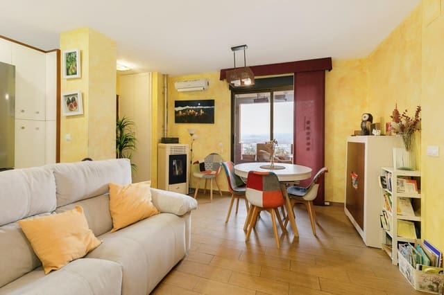 6 soverom Villa til salgs i Peligros med svømmebasseng - € 360 000 (Ref: 9619576)