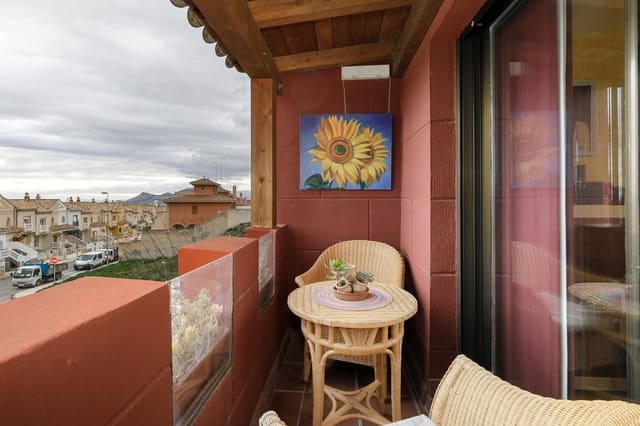 6 soverom Villa til salgs i Peligros med svømmebasseng - € 360 000 (Ref: 9619576)