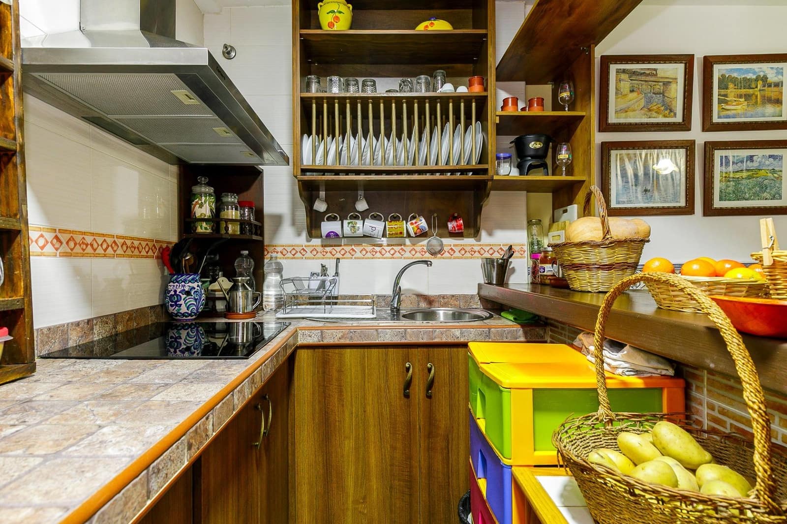 6 soverom Villa til salgs i Peligros med svømmebasseng - € 360 000 (Ref: 9619576)