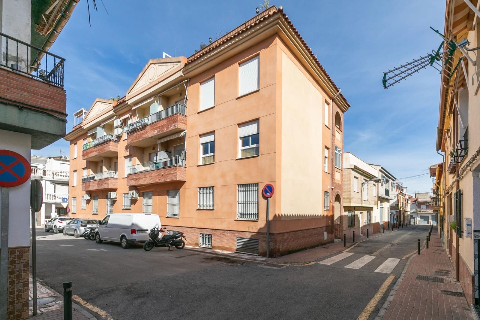 2 bedroom Flat for sale in Armilla - € 165,000 (Ref: 9619577)