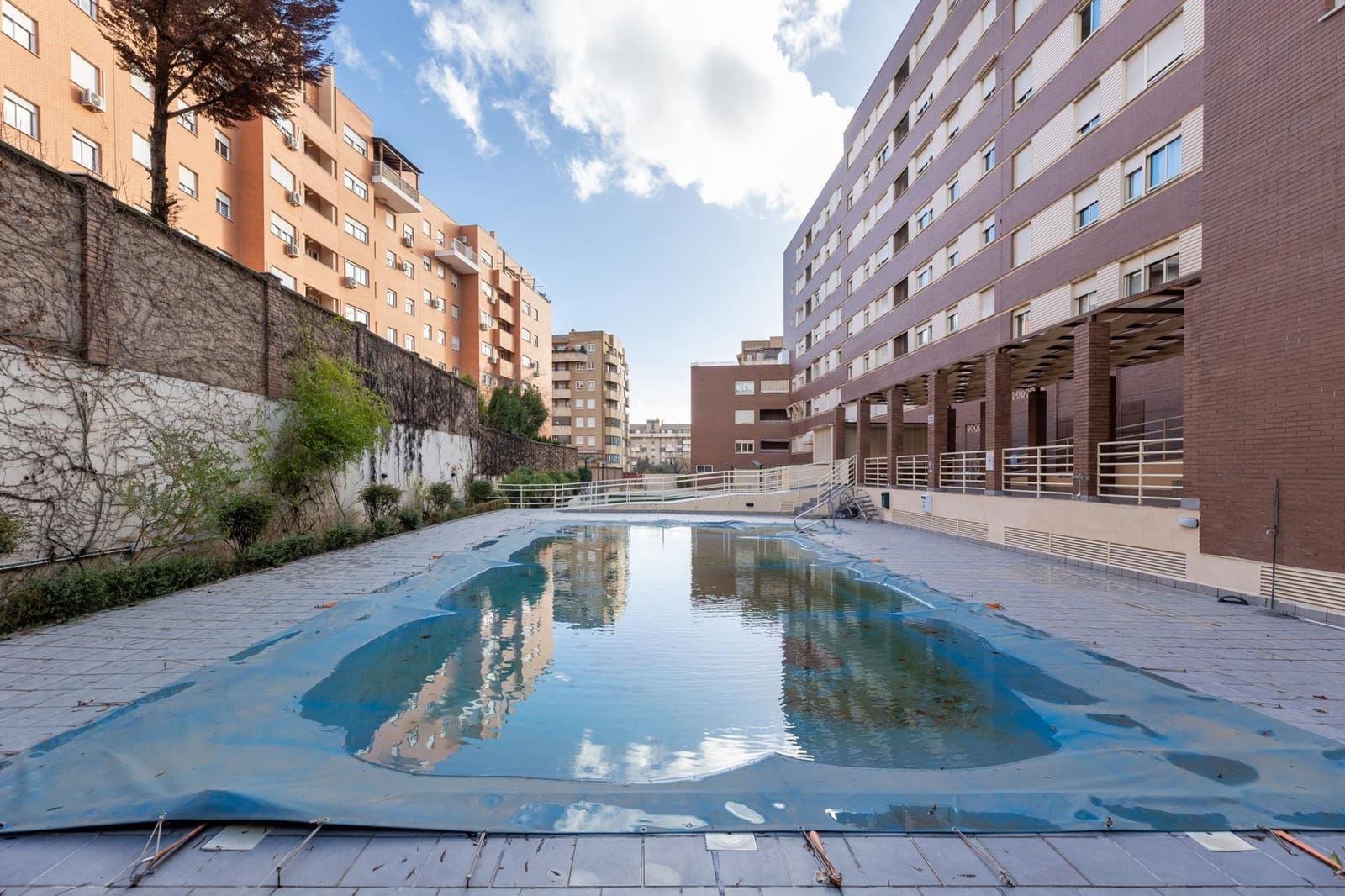 4 sovrum Lägenhet till salu i Granada stad med pool garage - 480 000 € (Ref: 9625931)