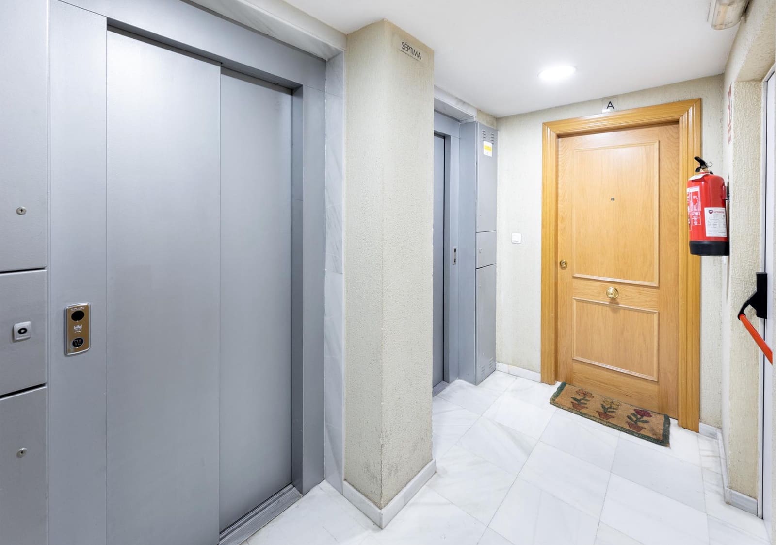 4 sovrum Lägenhet till salu i Granada stad med pool garage - 480 000 € (Ref: 9625931)