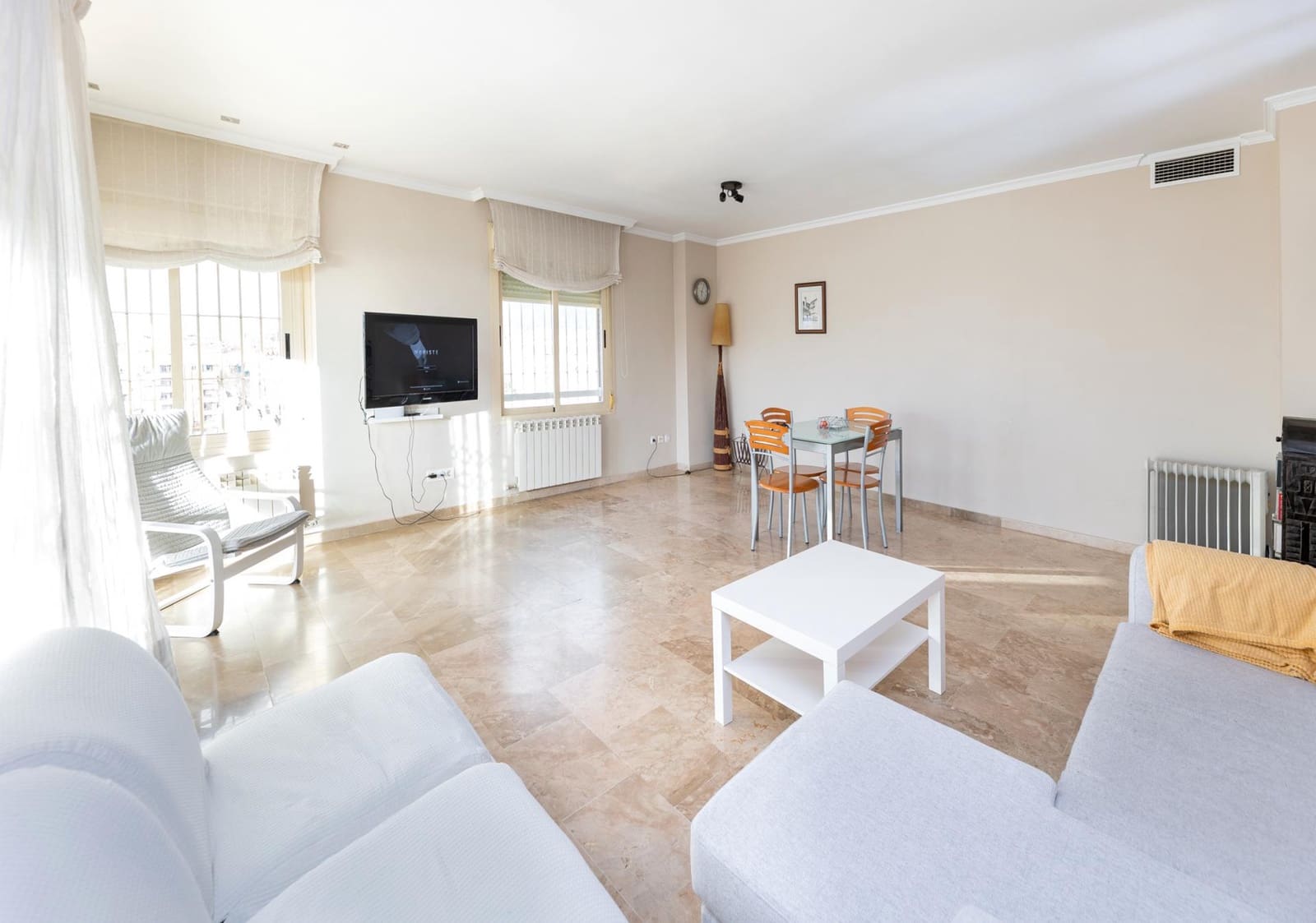 4 sovrum Lägenhet till salu i Granada stad med pool garage - 480 000 € (Ref: 9625931)