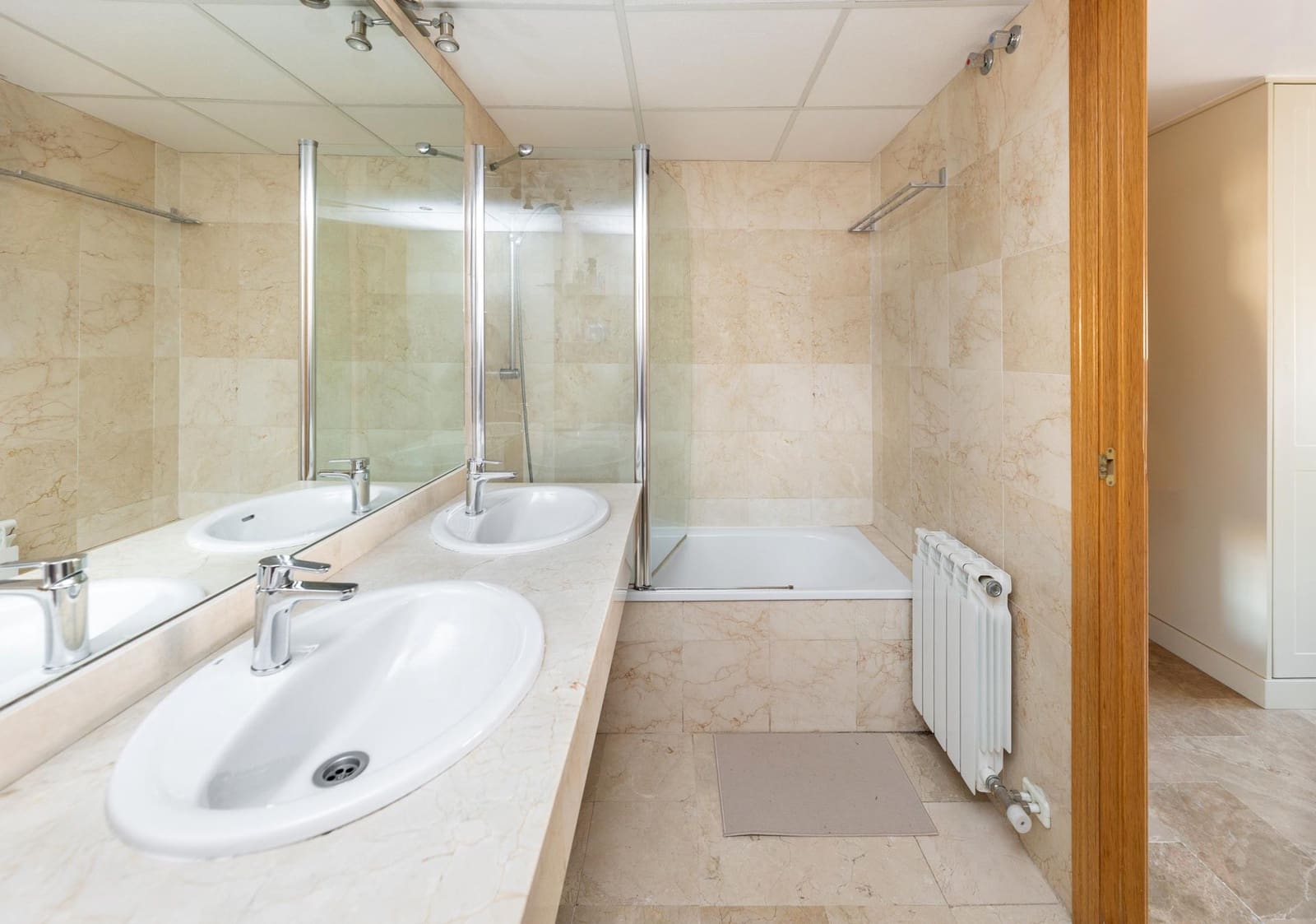 4 sovrum Lägenhet till salu i Granada stad med pool garage - 480 000 € (Ref: 9625931)