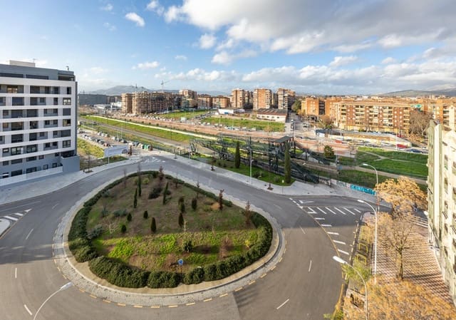 4 sovrum Lägenhet till salu i Granada stad med pool garage - 480 000 € (Ref: 9625931)