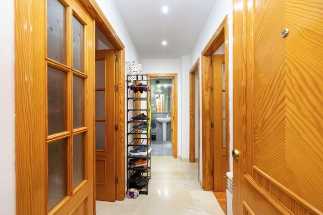 2 Zimmer Wohnung zu verkaufen in Churriana de la Vega mit Garage - 164.000 € (Ref: 9625932)