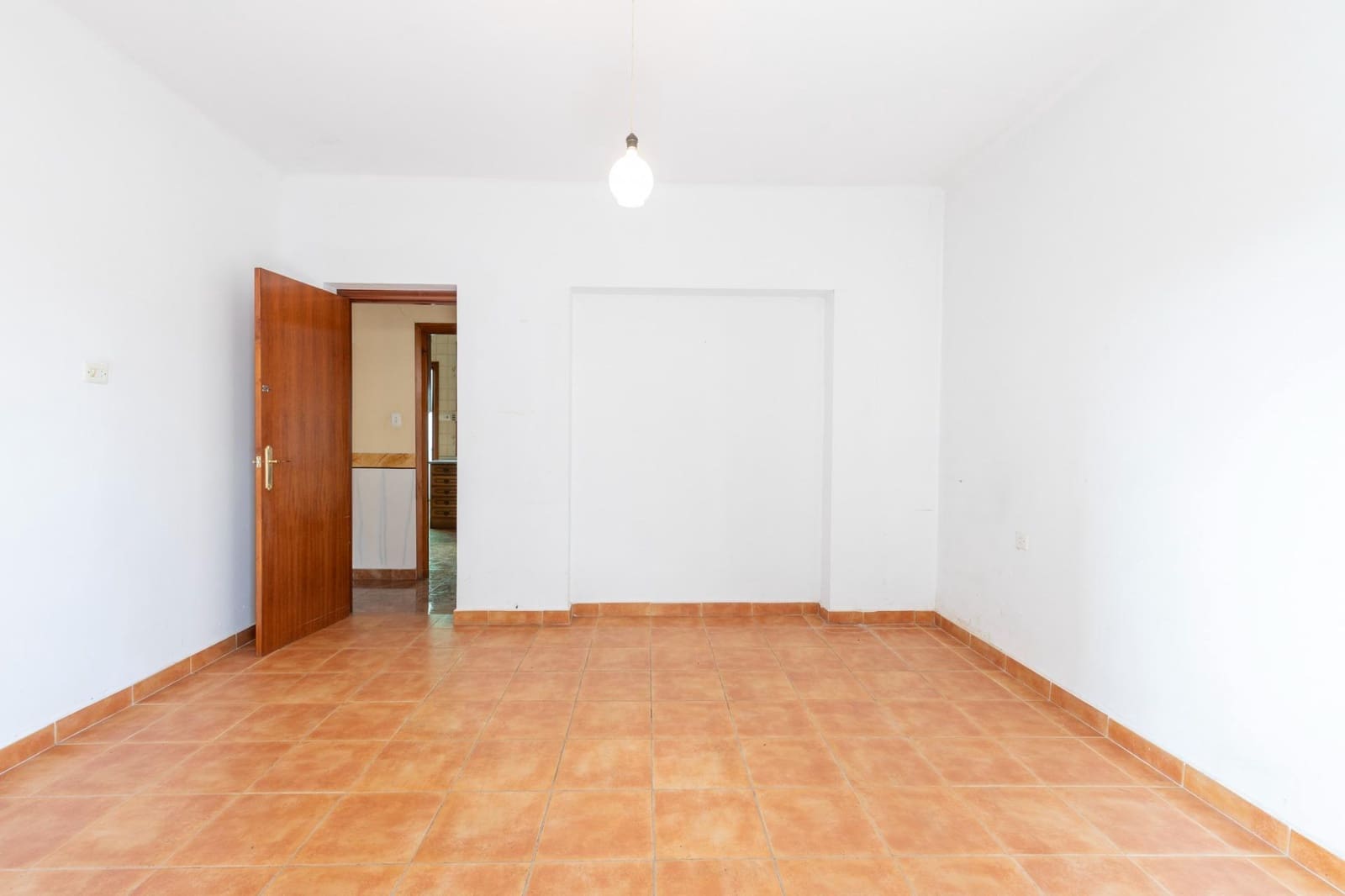 5 bedroom Townhouse for sale in Santa Fe with garage - € 174,900 (Ref: 9625936)