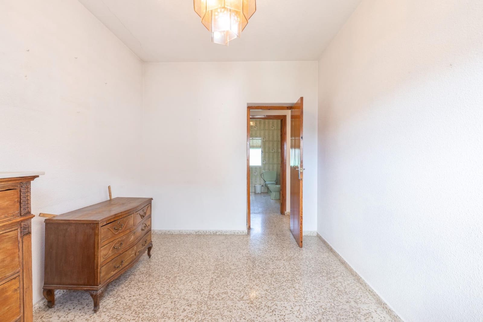 5 bedroom Townhouse for sale in Santa Fe with garage - € 174,900 (Ref: 9625936)