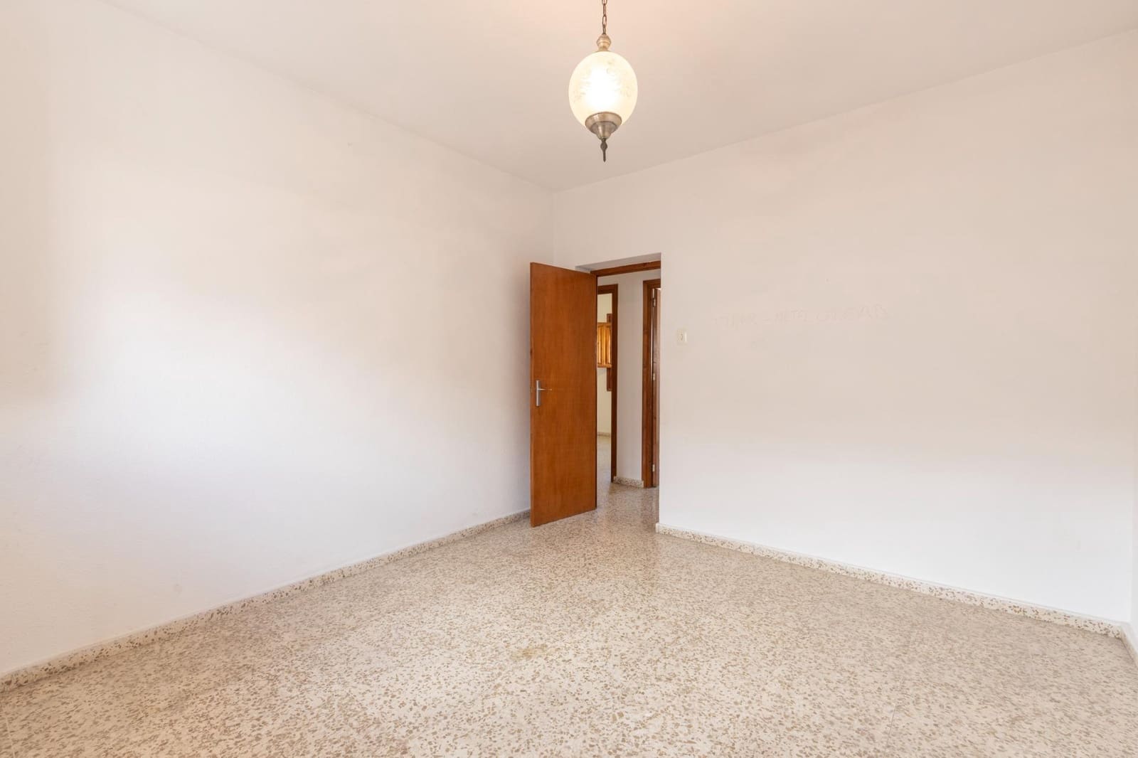 5 bedroom Townhouse for sale in Santa Fe with garage - € 174,900 (Ref: 9625936)