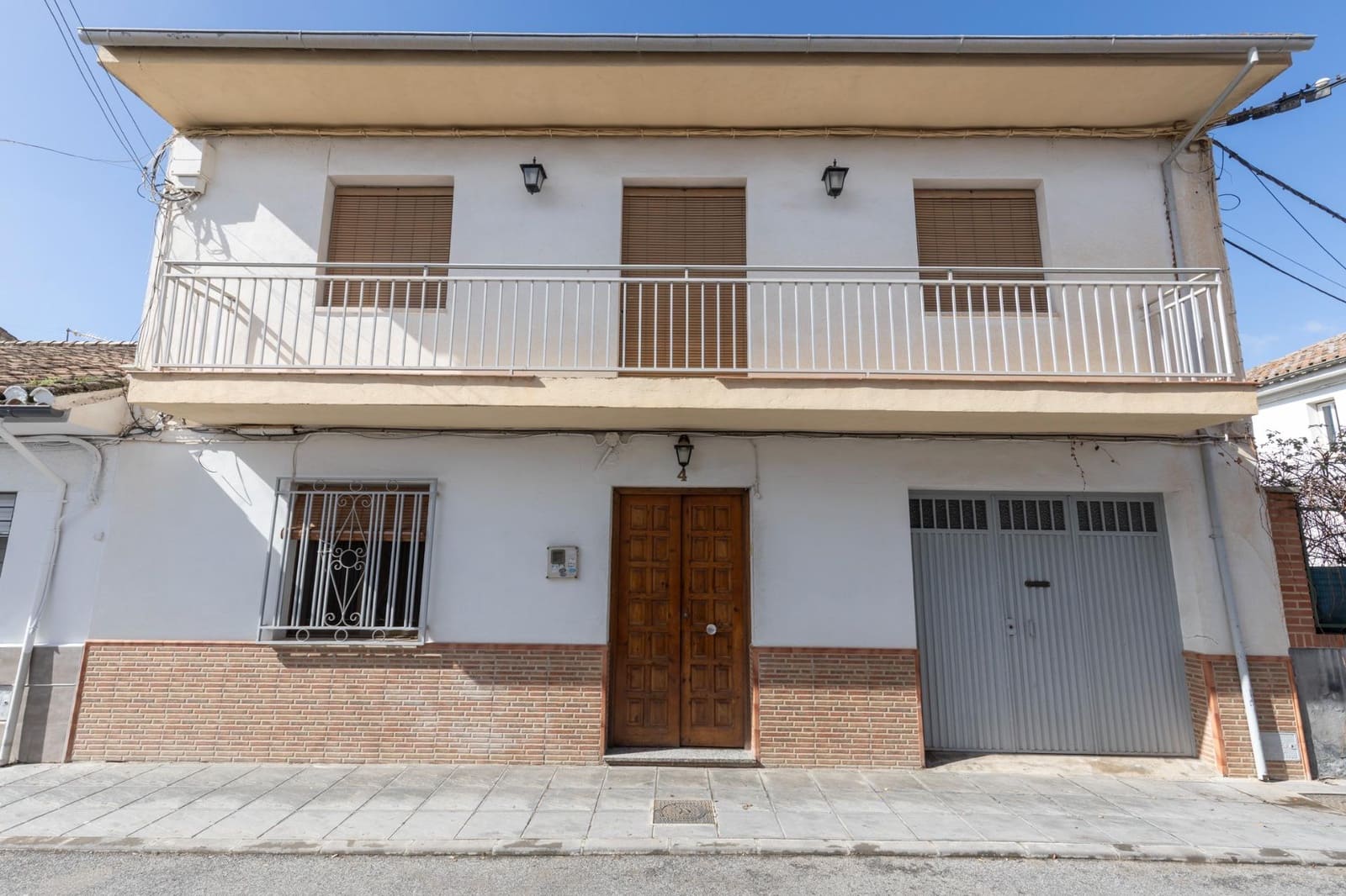 5 bedroom Townhouse for sale in Santa Fe with garage - € 174,900 (Ref: 9625936)