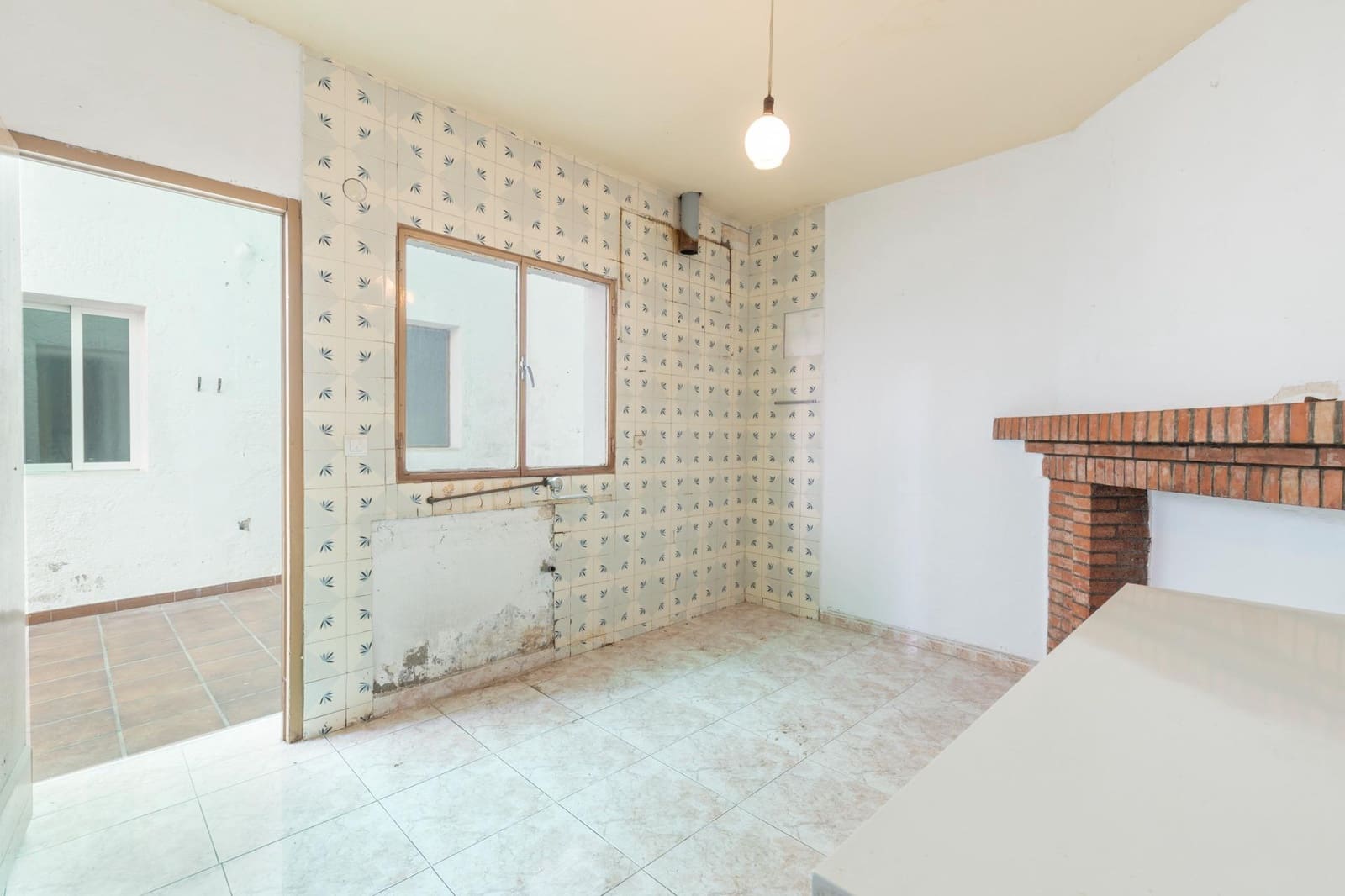 5 bedroom Townhouse for sale in Santa Fe with garage - € 174,900 (Ref: 9625936)