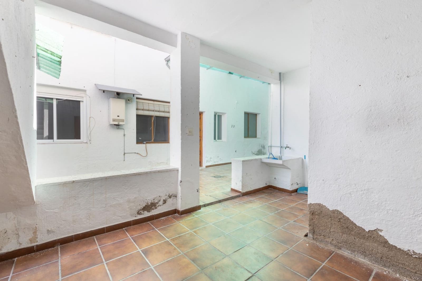 5 bedroom Townhouse for sale in Santa Fe with garage - € 174,900 (Ref: 9625936)