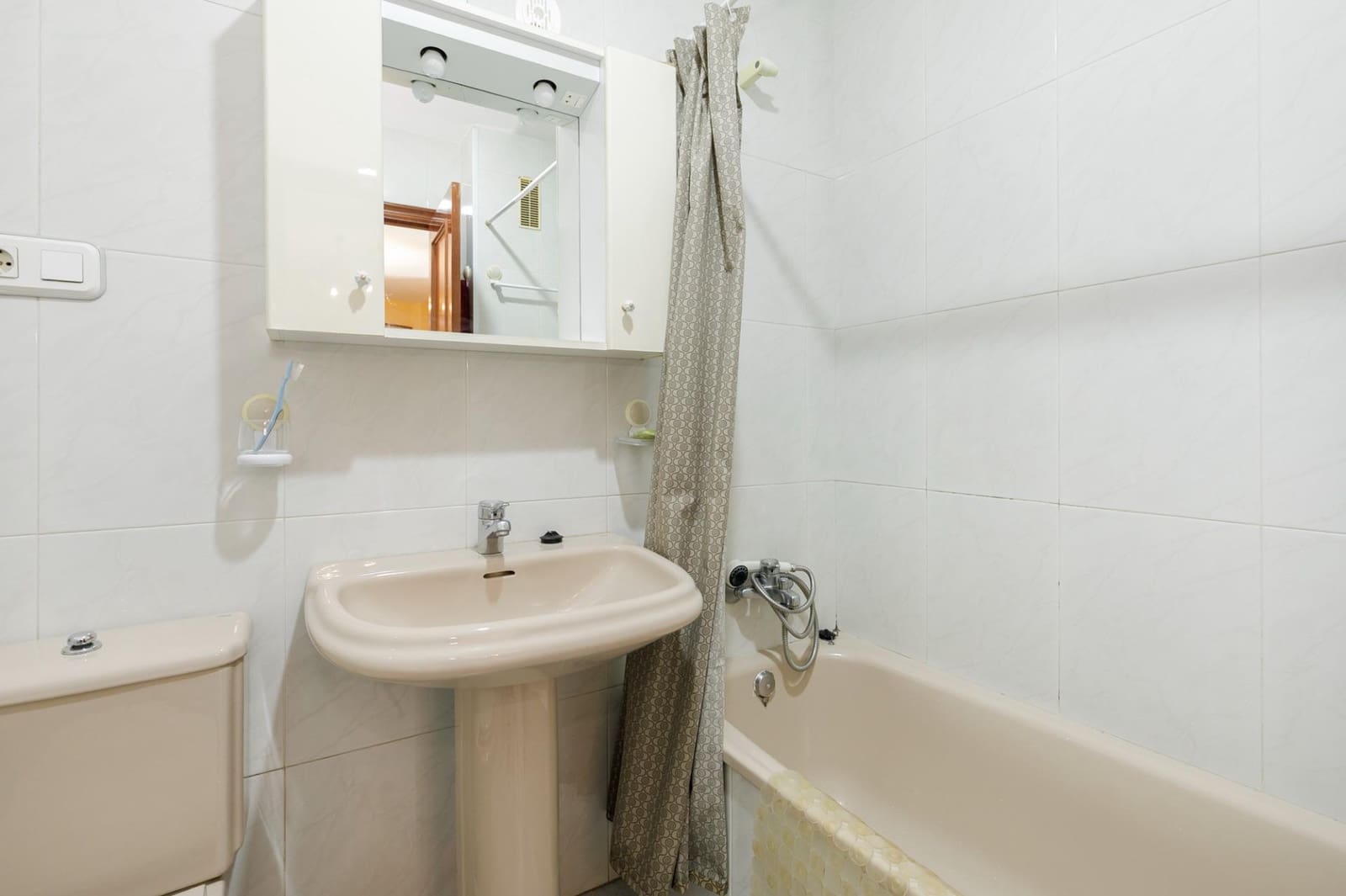 2 bedroom Flat for sale in Motril - € 89,900 (Ref: 9627834)