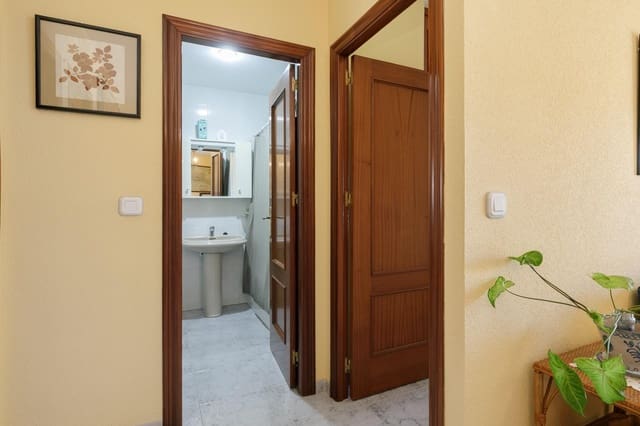 2 bedroom Flat for sale in Motril - € 89,900 (Ref: 9627834)