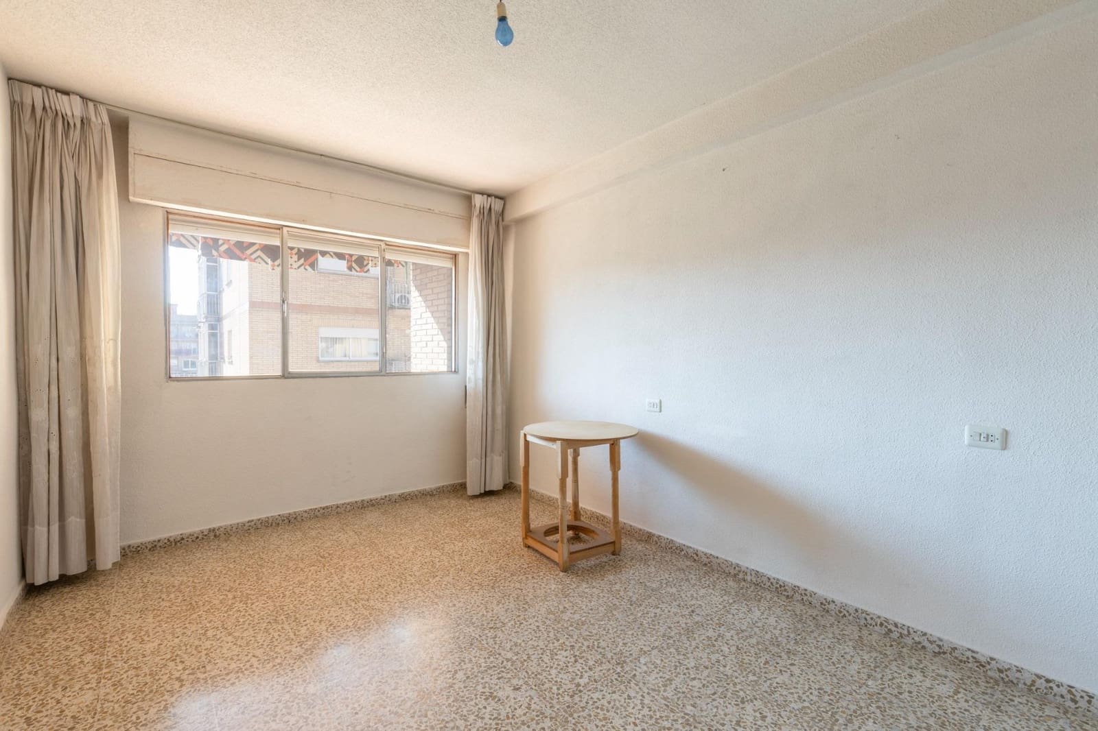 4 makuuhuone Asunto myytävänä paikassa Granada kaupunki - 160 000 € (Ref: 9627835)