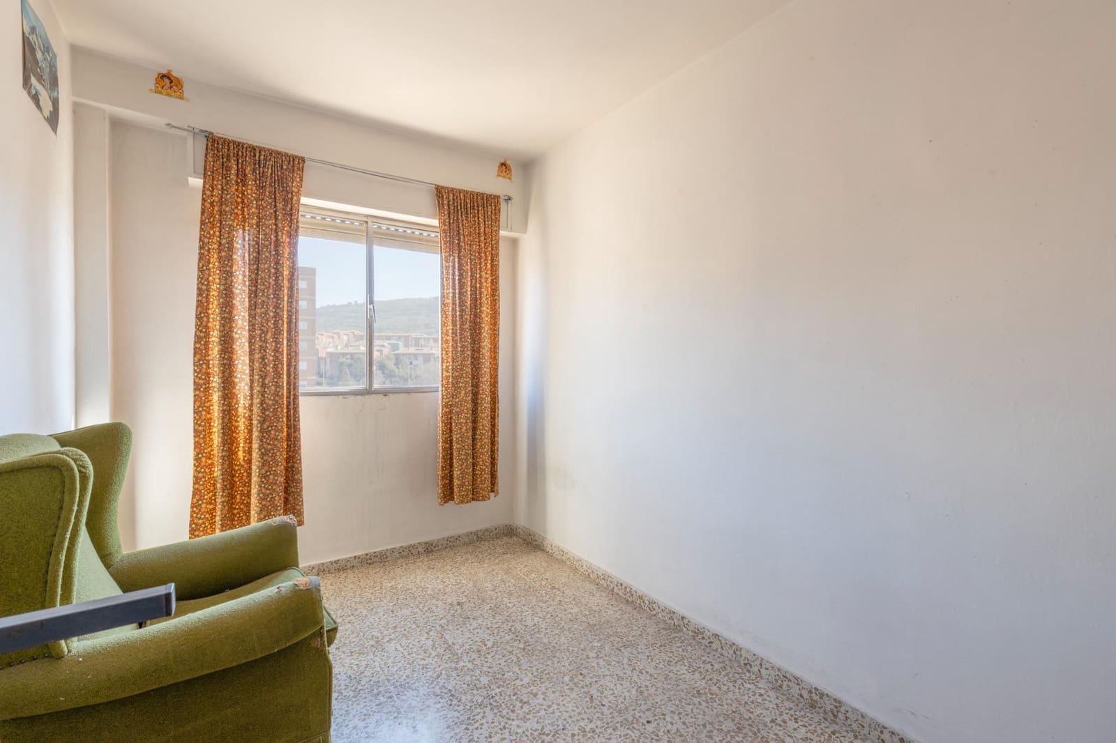 4 makuuhuone Asunto myytävänä paikassa Granada kaupunki - 160 000 € (Ref: 9627835)