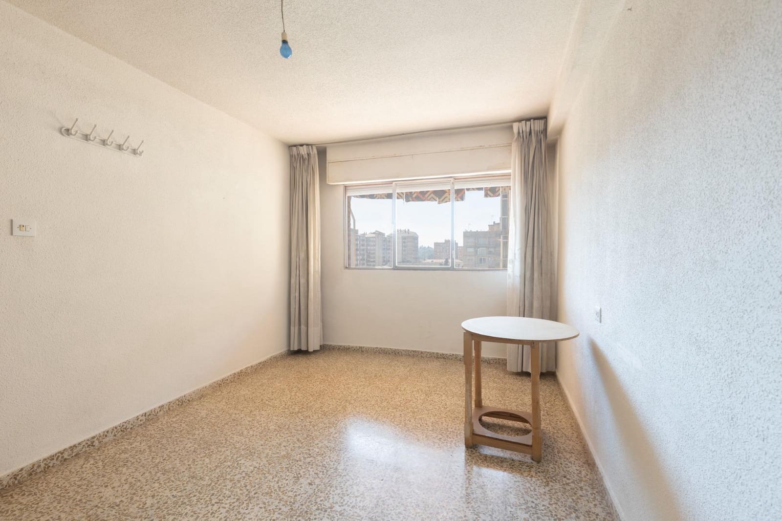 4 makuuhuone Asunto myytävänä paikassa Granada kaupunki - 160 000 € (Ref: 9627835)