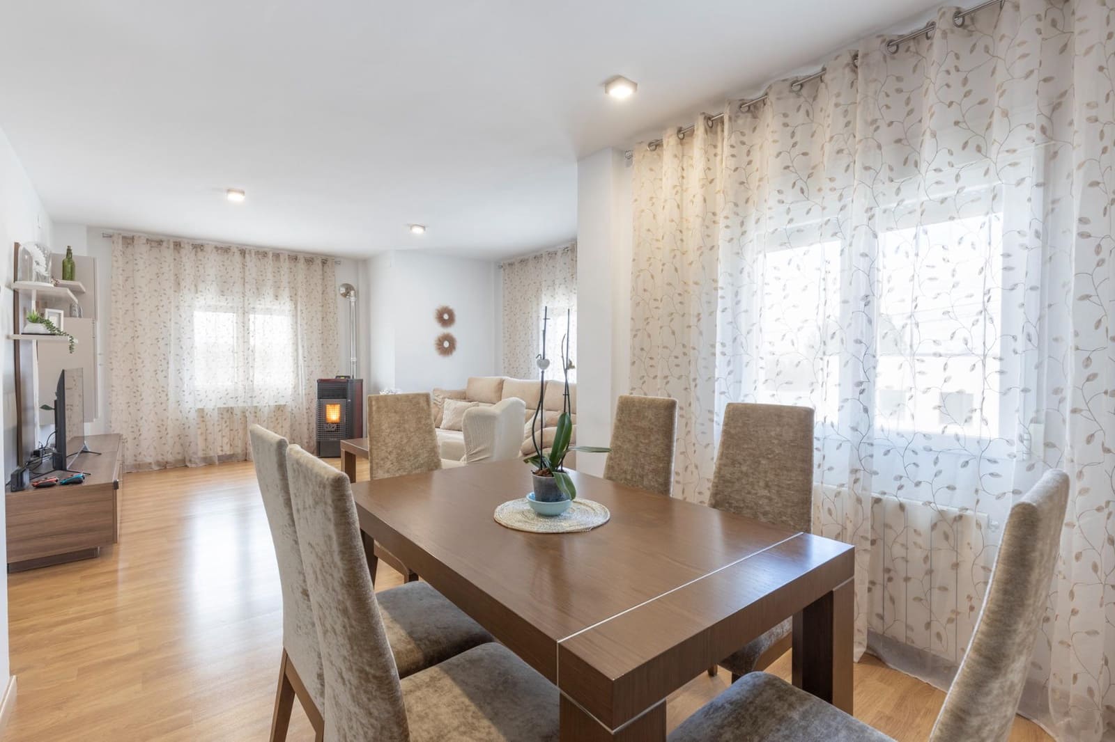 4 soverom Villa til salgs i Otura med garasje - € 383 000 (Ref: 9627836)