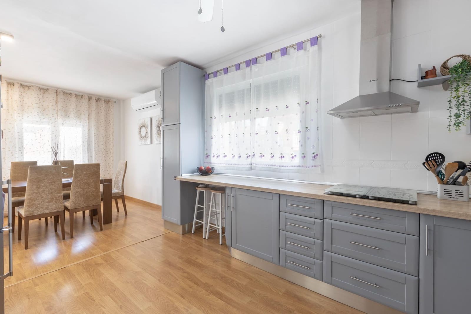 4 soverom Villa til salgs i Otura med garasje - € 383 000 (Ref: 9627836)