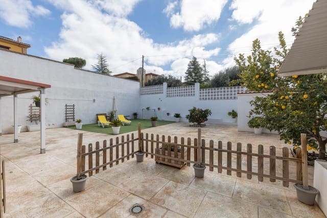 4 soverom Villa til salgs i Otura med garasje - € 383 000 (Ref: 9627836)