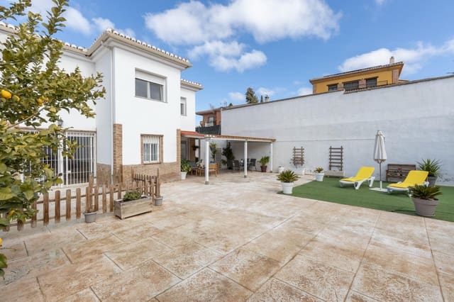 4 chambre Villa/Maison à vendre à Otura avec garage - 357 000 € (Ref: 9627836)