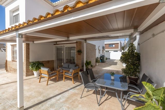 4 chambre Villa/Maison à vendre à Otura avec garage - 357 000 € (Ref: 9627836)