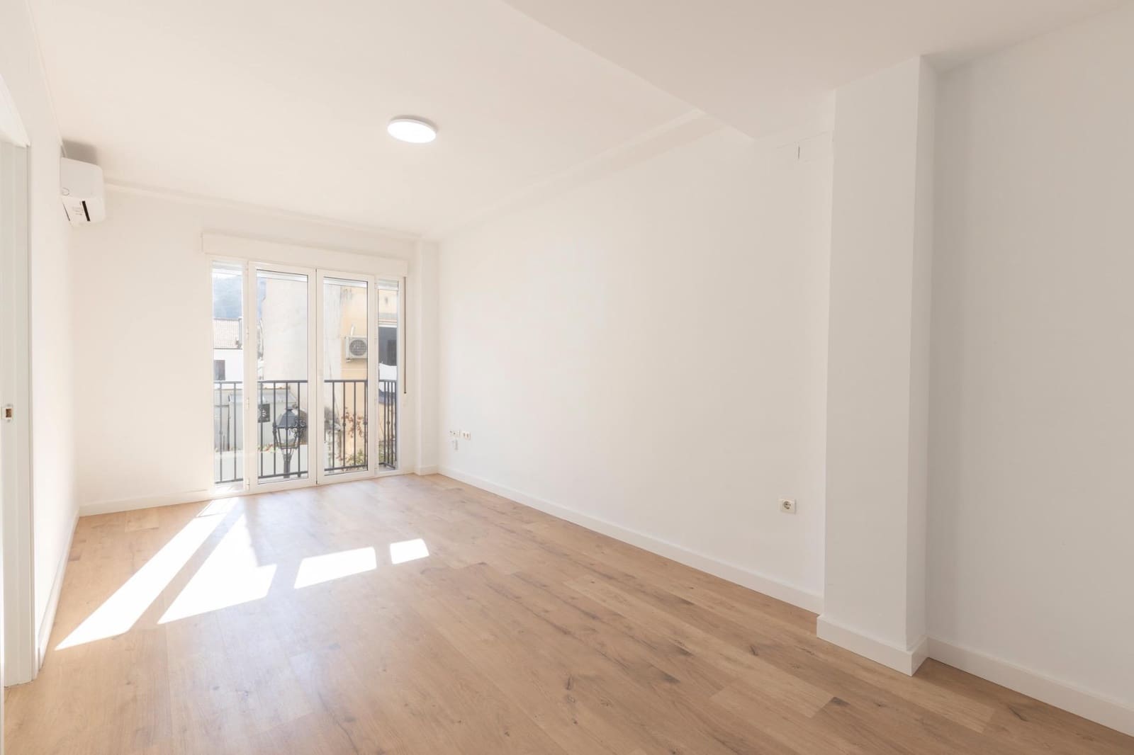 2 bedroom Flat for sale in Cenes de la Vega - € 144,000 (Ref: 9627837)