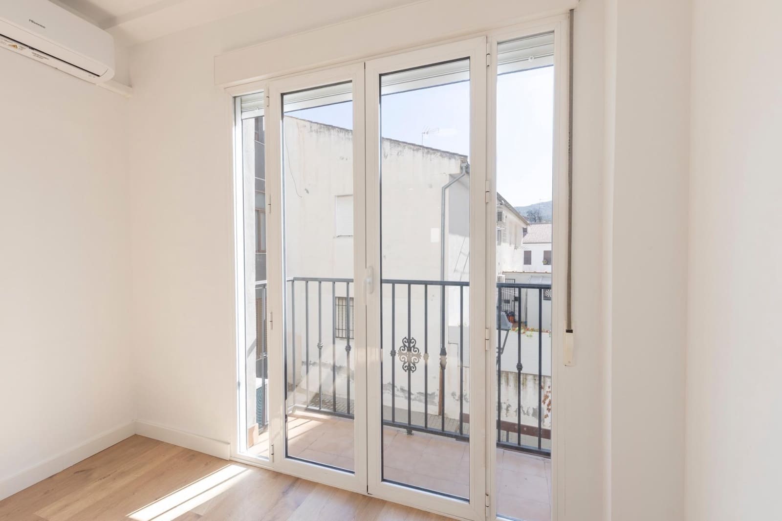 2 bedroom Flat for sale in Cenes de la Vega - € 144,000 (Ref: 9627837)