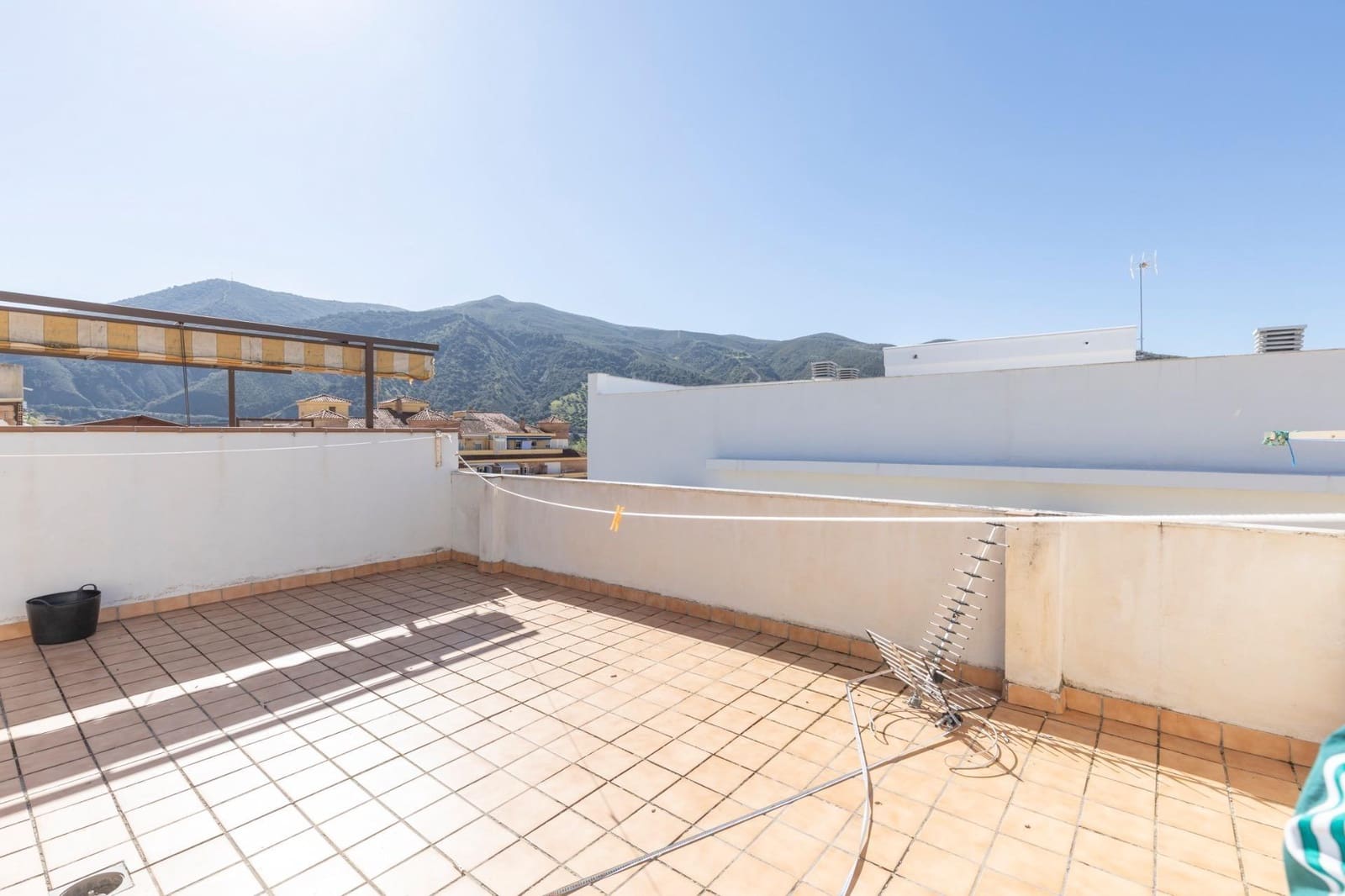 2 bedroom Flat for sale in Cenes de la Vega - € 144,000 (Ref: 9627837)